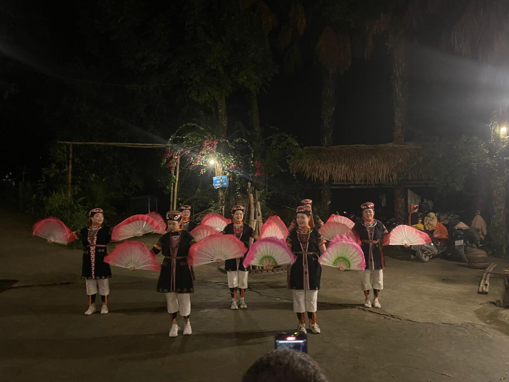 Vu Linh Palm House Homestay - Bungalow Yen Bai Εξωτερικό φωτογραφία